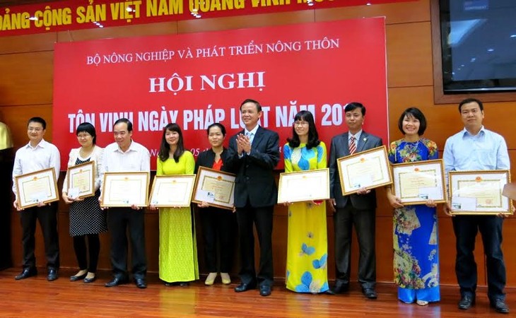 Vietnam Law Day marked - ảnh 1